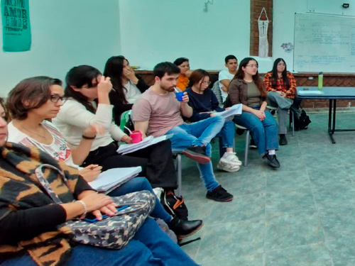 ¿Cuáles son los obstáculos y facilitadores que encuentran en ese camino?